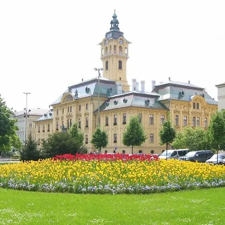 Belvarosi Apartman Apartmán *